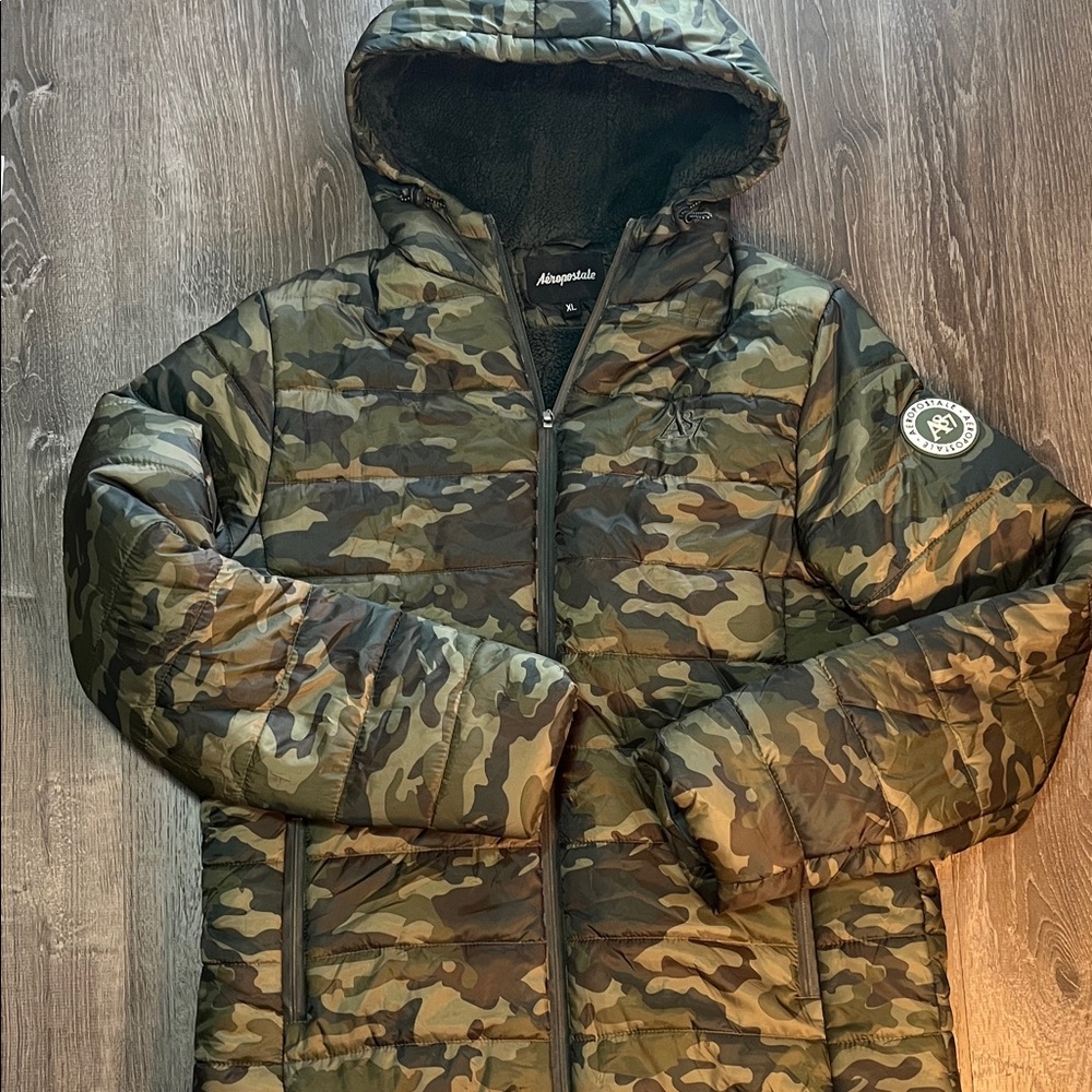 Aeropostale A87 Green Camouflage Hooded Puffer Jacket